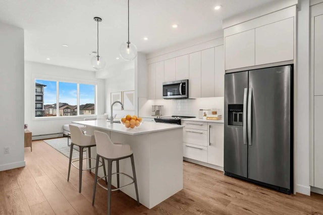 2318, 395 Skyview Parkway Ne, Calgary