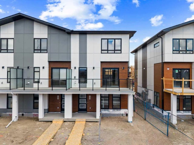 848 83 Street Sw, Calgary