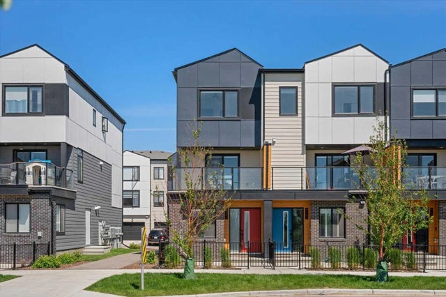 8562 19 Avenue Se, Calgary