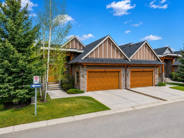 63 Cortina Villas Sw, Calgary